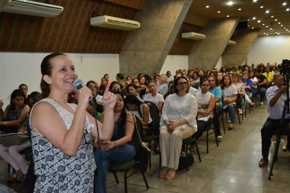   												A Musicoterapia com o Autismo foi o tema abordado pela musicoterapeuta do Ceir, Nydia Monteiro.						 (Foto:Ascom Ceir)					