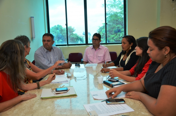   												Seduc firma parceria para implantao de cursos na rea de energia renovvel						 (Foto:Joo Pio)					