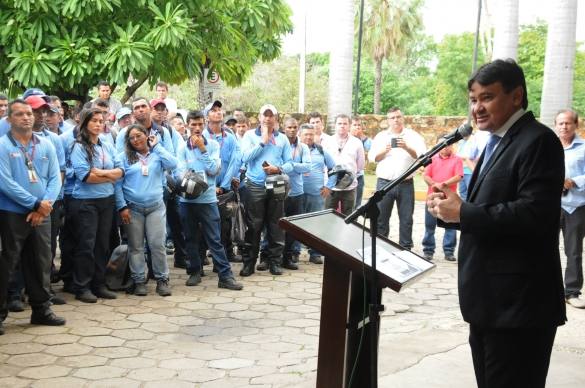   												Governador convoca servidores da Eletrobras para auxiliar no combate ao Aedes aegypti						 (Foto:Francisco Leal)					