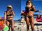 Dany Bananinha d� ajeitadinha no biqu�ni: